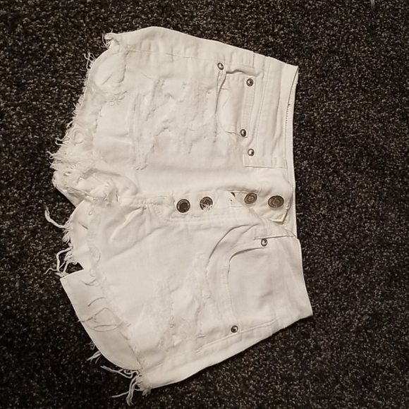 American Eagle Outfitters Pants - American Eagle high wasted shorts